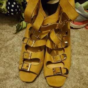 Chunky, scrappy heels